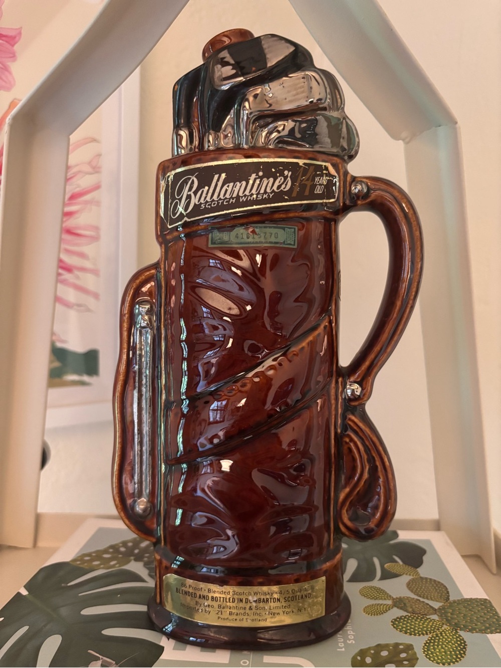 Ballantine’s Scotch Whisky brown ceramic 1969 golf bag bottle no cork/cap